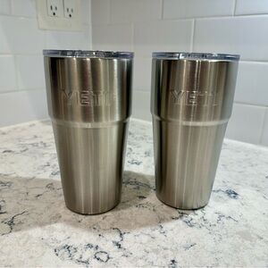 YETI 20oz Silver Stackable Stainless Steel Tumblers with Lids